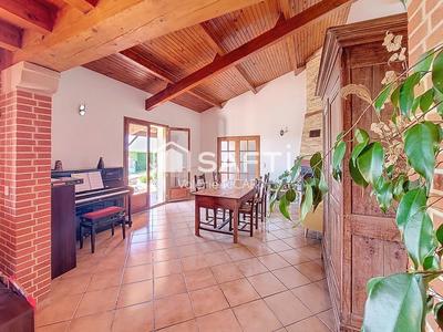 Maison - 144 m² - 5 pièces