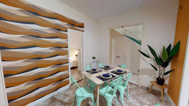 Chambre - 14 m² - 6 pièces