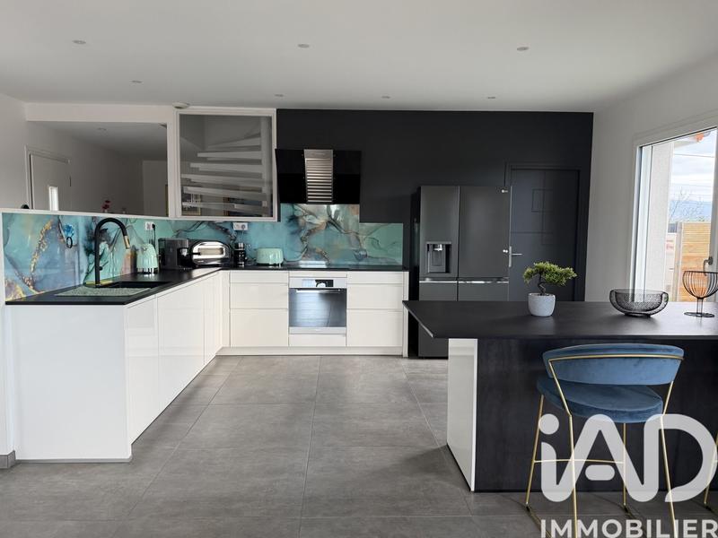 Maison - 170 m² - 6 pièces