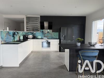 Maison - 170 m² - 6 pièces