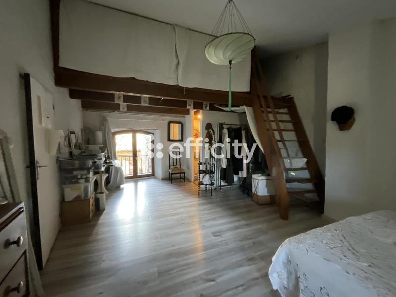 Maison - 184 m² - 9 pièces