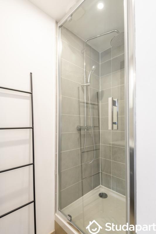 Chambre - 9 m² - 1 pièce