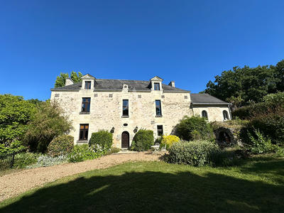 Demeure - 450 m² - 10 pièces