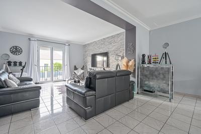 Maison contemporaine - 215 m² - 7 pièces