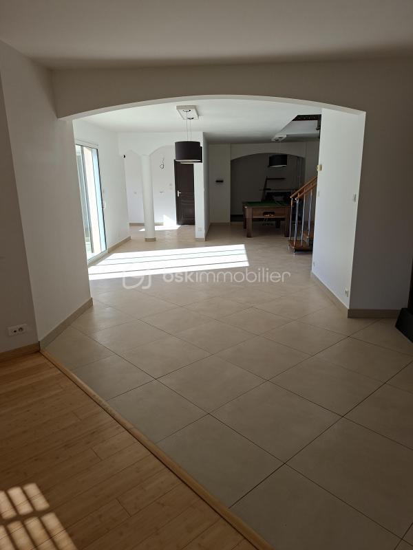 Demeure - 147 m² - 5 pièces