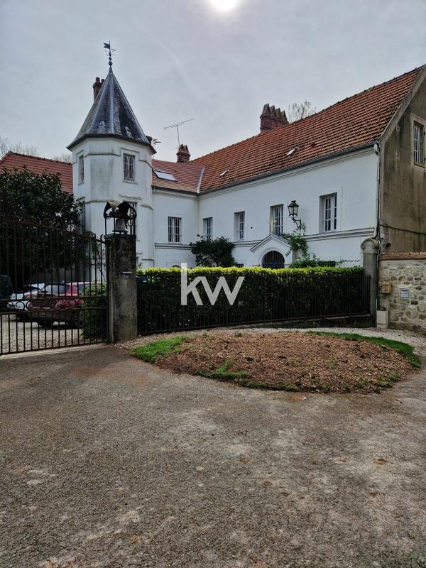 Maison - 434 m² - 10 pièces