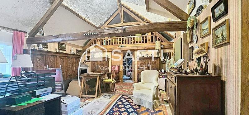 Maison - 218 m² - 8 pièces