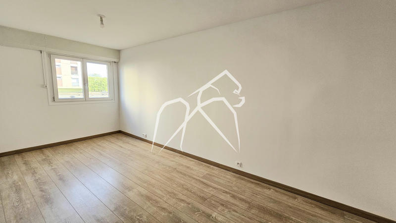 Appartement - 100 m² - 4 pièces