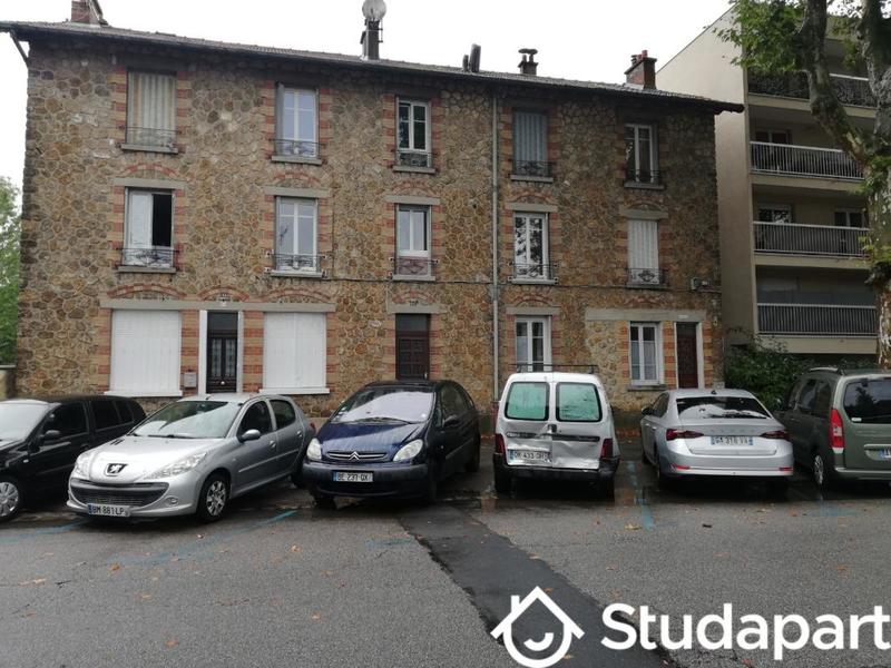 Chambre - 13 m² - 1 pièce