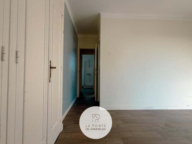 Maison - 390 m² - 8 pièces