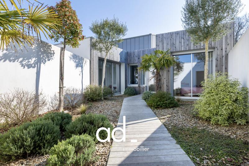 Maison contemporaine - 180 m² - 6 pièces