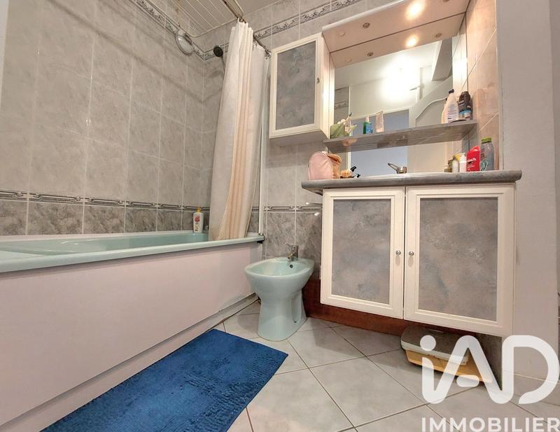 Appartement - 99 m² - 5 pièces