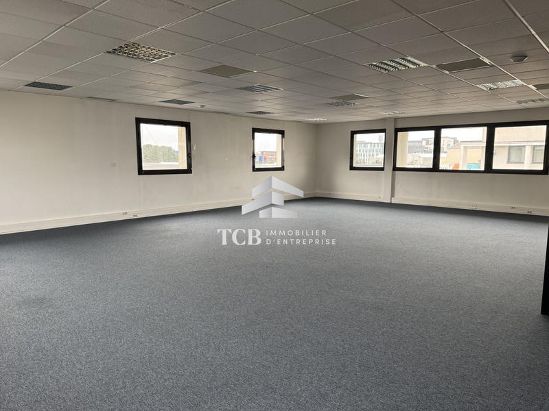 Bureau - 166 m²
