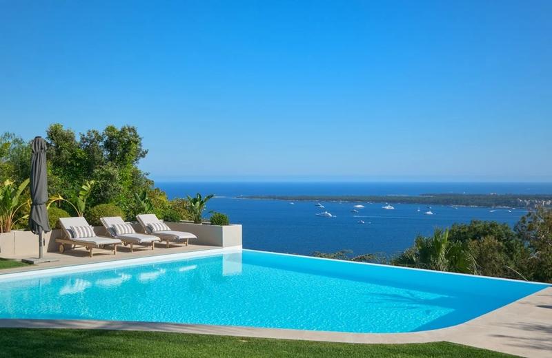 Villa - 350 m² - 9 pièces