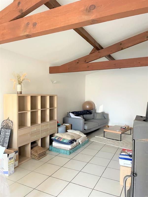 Maison - 142 m² - 9 pièces