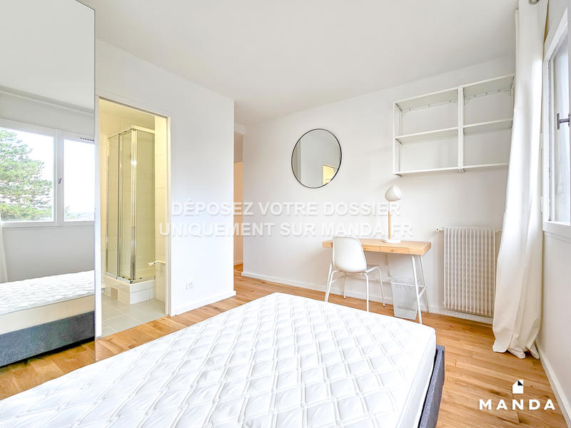 Chambre - 12 m² - 6 pièces