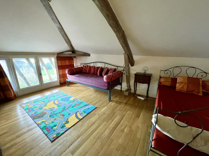 Maison - 278 m² - 9 pièces