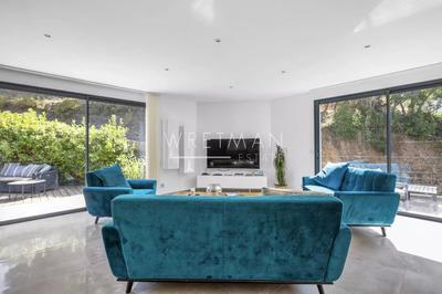 Villa - 180 m² - 7 pièces