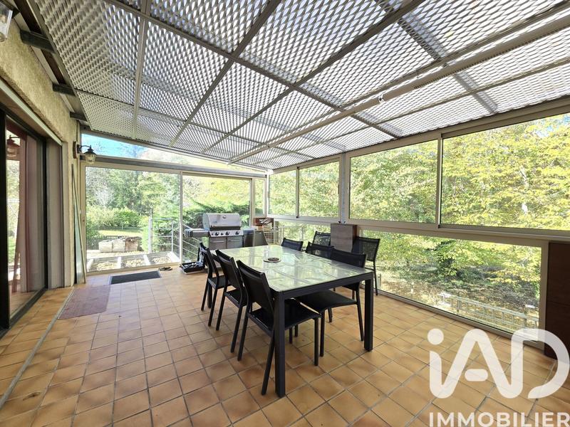 Maison - 212 m² - 8 pièces