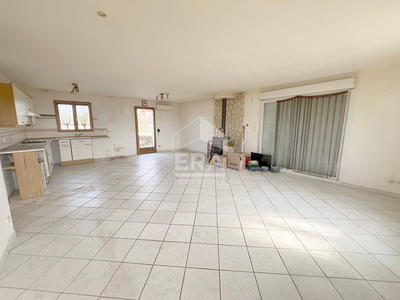 Maison - 92 m² - 5 pièces