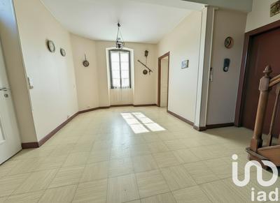 Maison - 700 m² - 5 pièces