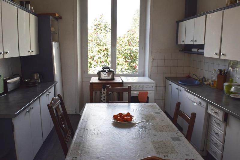Maison - 235 m² - 10 pièces