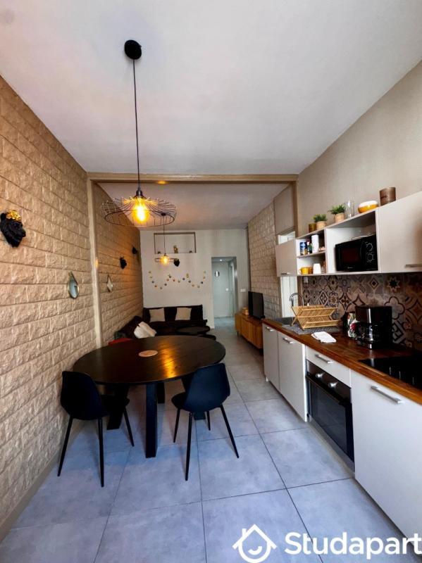 Chambre - 10 m² - 1 pièce