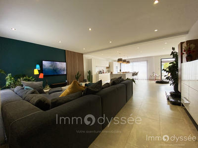 Maison - 191 m² - 6 pièces