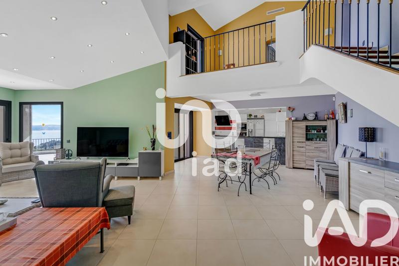 Maison de maîtres - 242 m² - 7 pièces