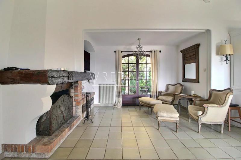 Villa - 233 m² - 5 pièces