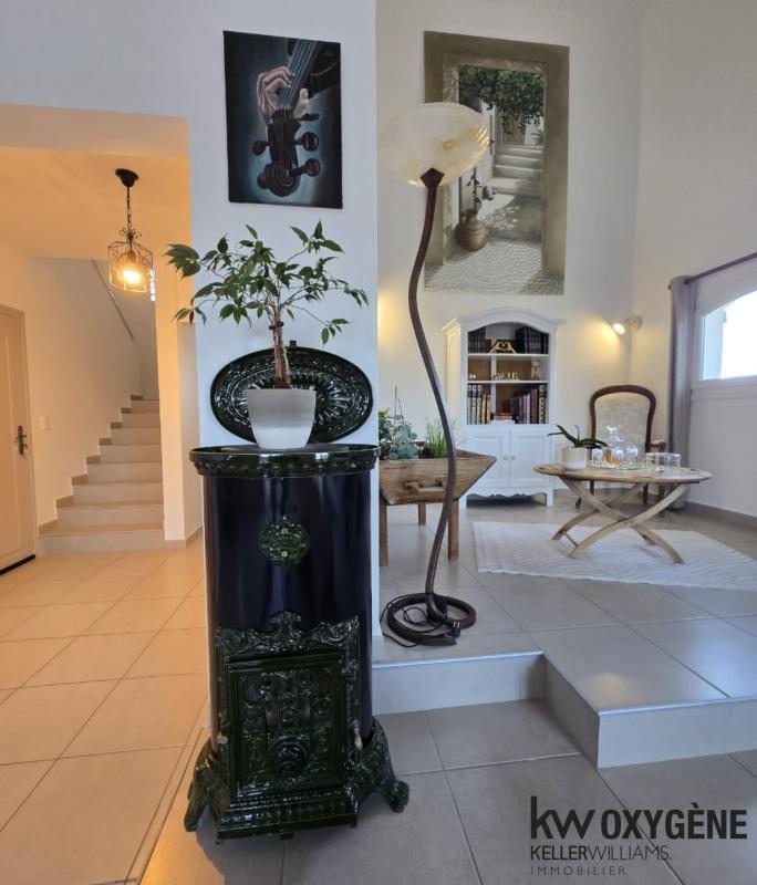 Villa - 215 m² - 12 pièces