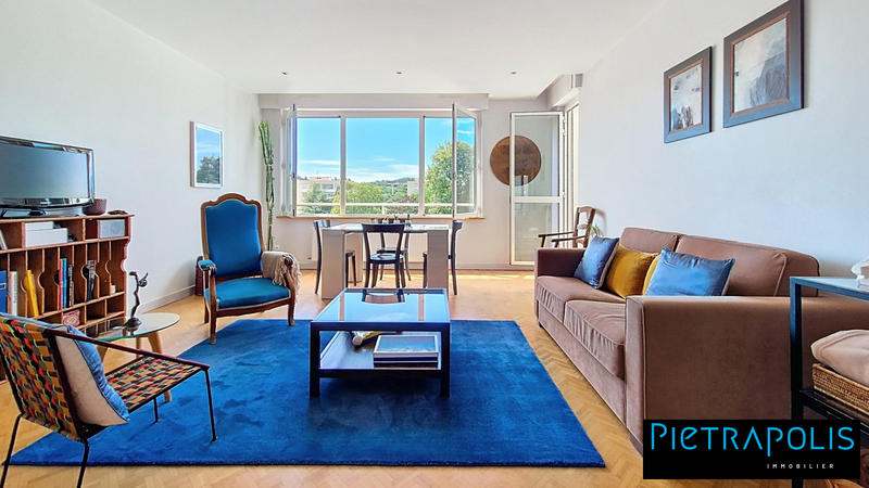 Appartement - 79 m² - 3 pièces