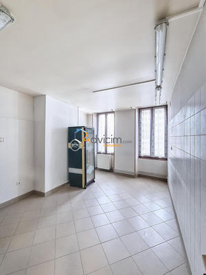 Maison - 216 m² - 7 pièces