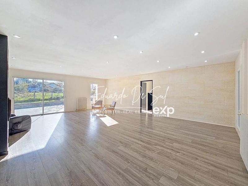 Maison - 161 m² - 6 pièces