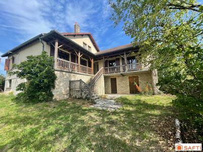 Maison - 290 m² - 13 pièces