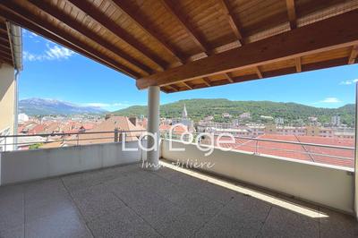 Appartement - 106 m² - 3 pièces