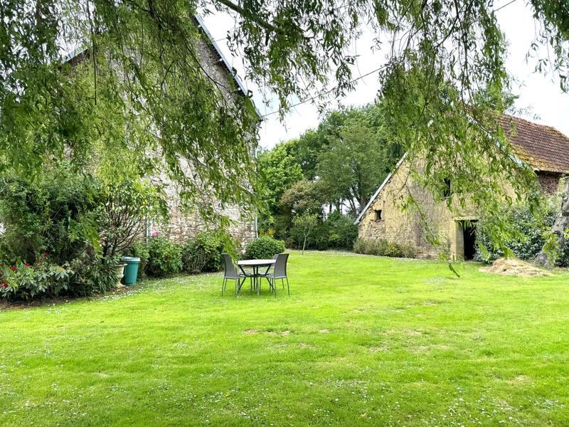 Maison - 248 m² - 9 pièces