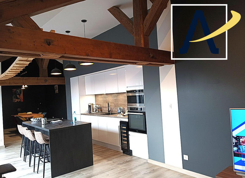 Appartement - 90 m² - 5 pièces