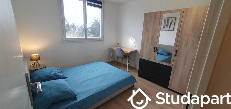 Chambre - 11 m² - 1 pièce