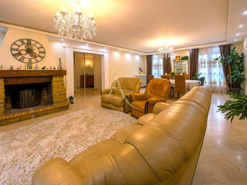 Maison - 170 m² - 7 pièces