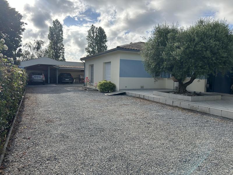 Maison - 267 m² - 10 pièces