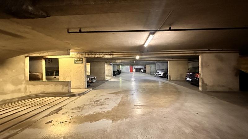 Parking - 15 m²