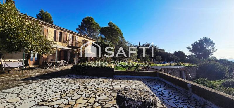 Maison - 205 m² - 6 pièces