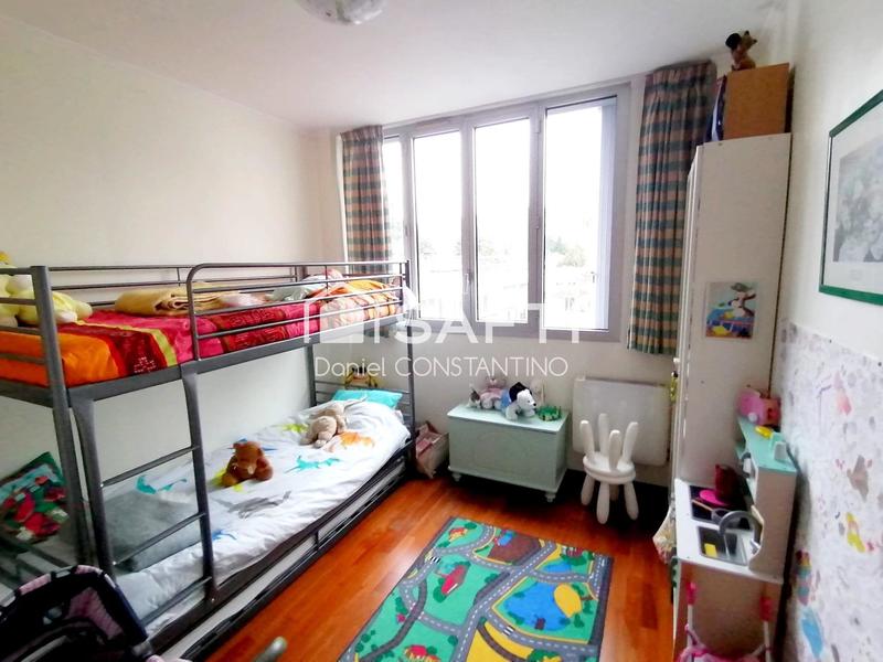 Appartement - 90 m² - 5 pièces