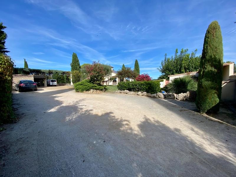 Maison - 200 m² - 6 pièces