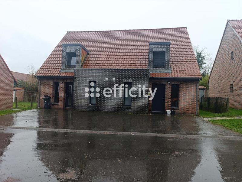 Maison - 954 m² - 40 pièces