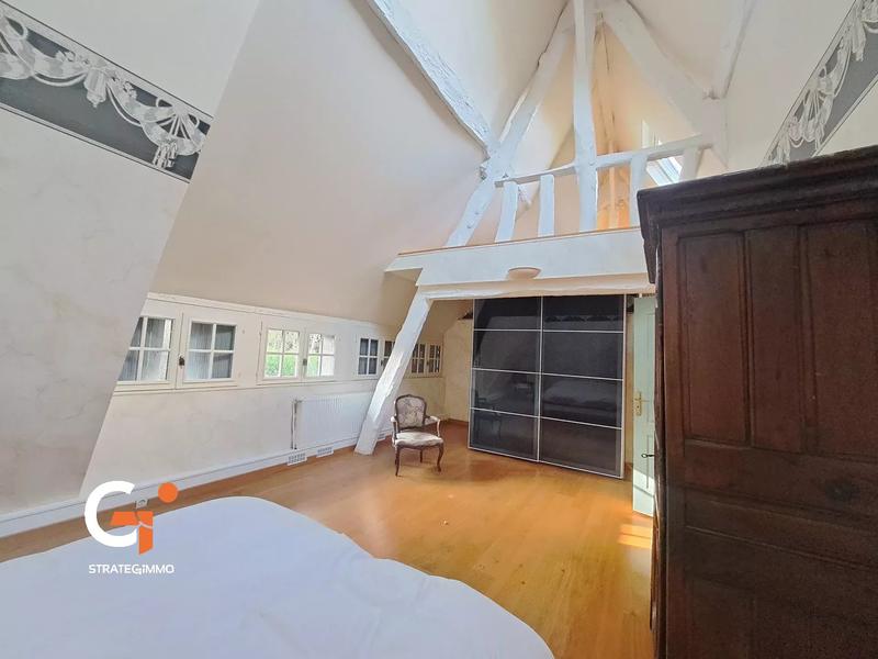 Maison - 361 m² - 10 pièces