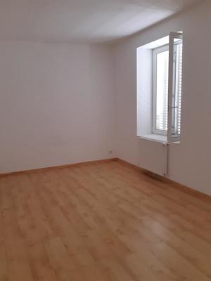 Appartement - 90 m² - 3 pièces