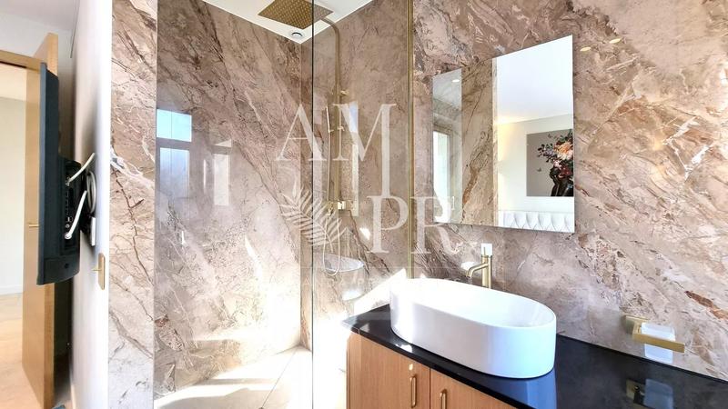 Appartement - 96 m² - 3 pièces