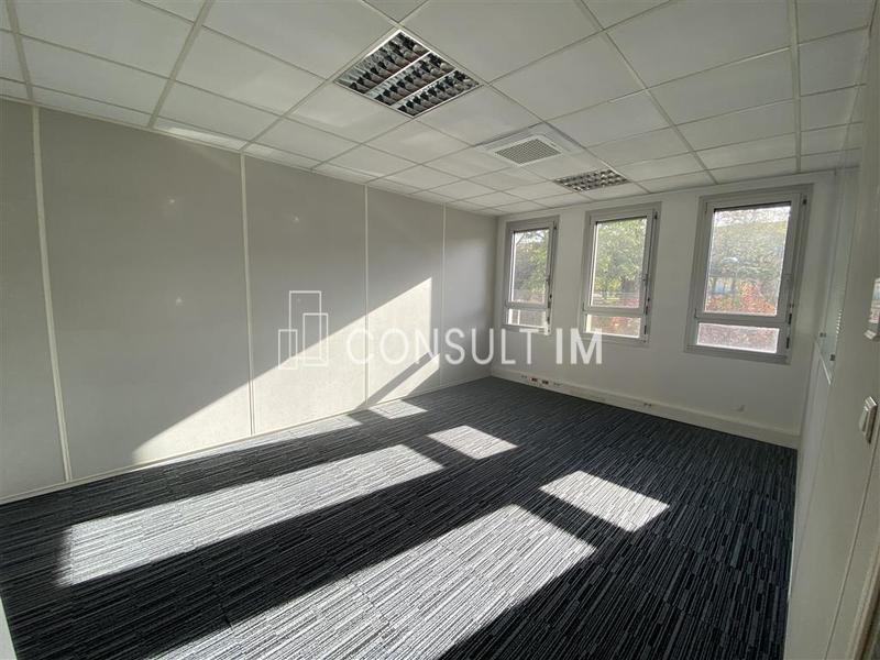 Bureau - 310 m²